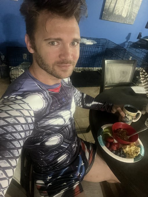 Good morning from Marshmellow man 😅 IT SNOWED ❄️ get to wear my snow suit today!!! Keep warm and have<a href="/tag/flirtsummit2021"class="tags"><span>#flirtsummit2021</span></a>
