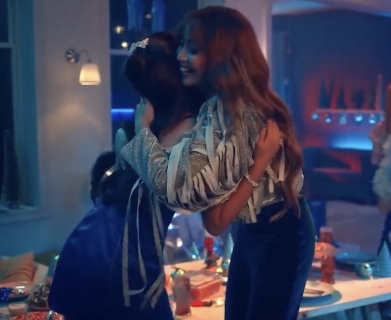 donnybelindax's tweet photo. I love the new tvc of pepsi ft our DonBelle 💙🤗 my heart is so happy for their new fam!! YAYYYY 

PEPSIgurado SaDONBELLE

#DonBelle | #DONBELLExPepsi
#PepsiExtraSarapXmas https://t.co/86jhWDnhC6