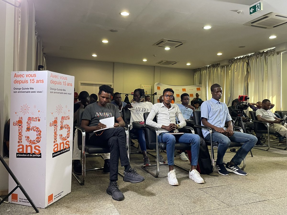 orangeguinee_gn's tweet photo. Restez connectés, le #Digitalk c’est dans un instant autour du thème « Les enjeux de la transformation digitale dans le secteur des télécoms ».
#OperateurDigitalEngagé #OrangeVousAccompagne #DigitalkOGN https://t.co/HaH9VuZbDw