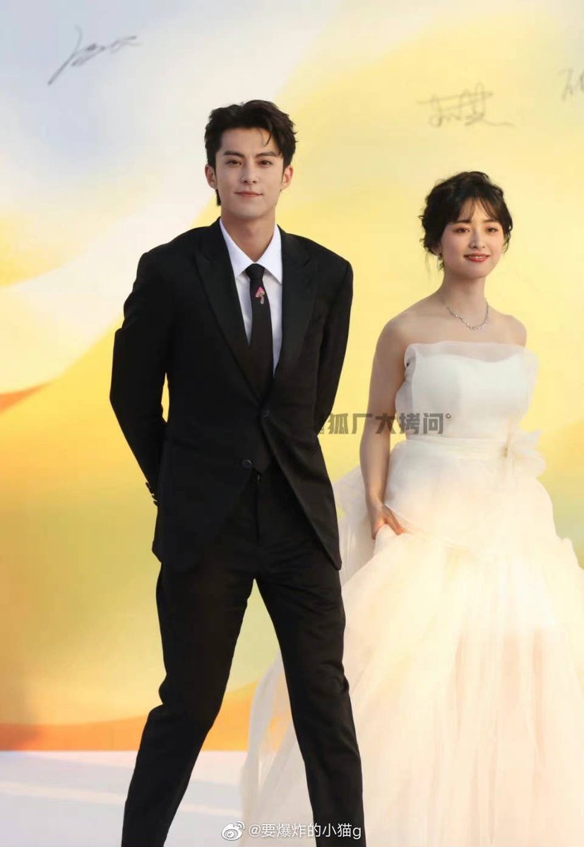 _kimchirice's tweet photo. This feels surreal. My DiYue heart 💜💛

#DiYue #DylanWang #ShenYue https://t.co/c5K81cMOrV
