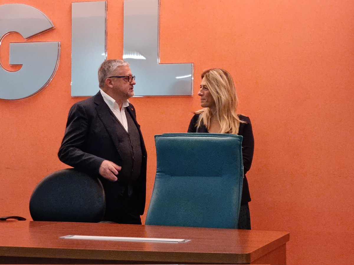 🟥 #CgilAperta ora nella nostra sede l'iniziativa con <a href="/Anpinazionale/">A.N.P.I. Nazionale</a> e #AnpiNapoli per ricordare la figura di Federico Zvab,  partigiano delle Quattro Giornate di #Napoli.