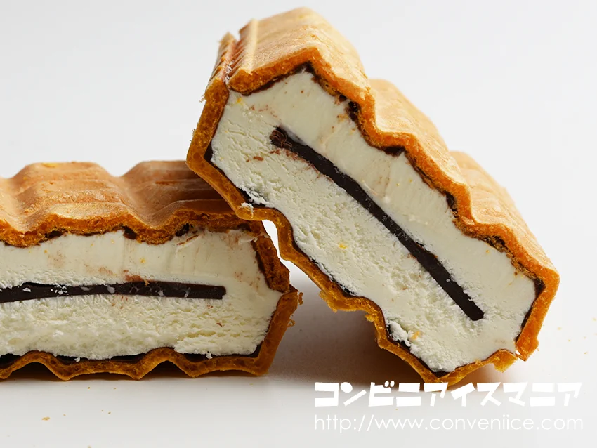 チョコモナカジャンボ50周年！センターチョコ最大限増量中に即買い決定。