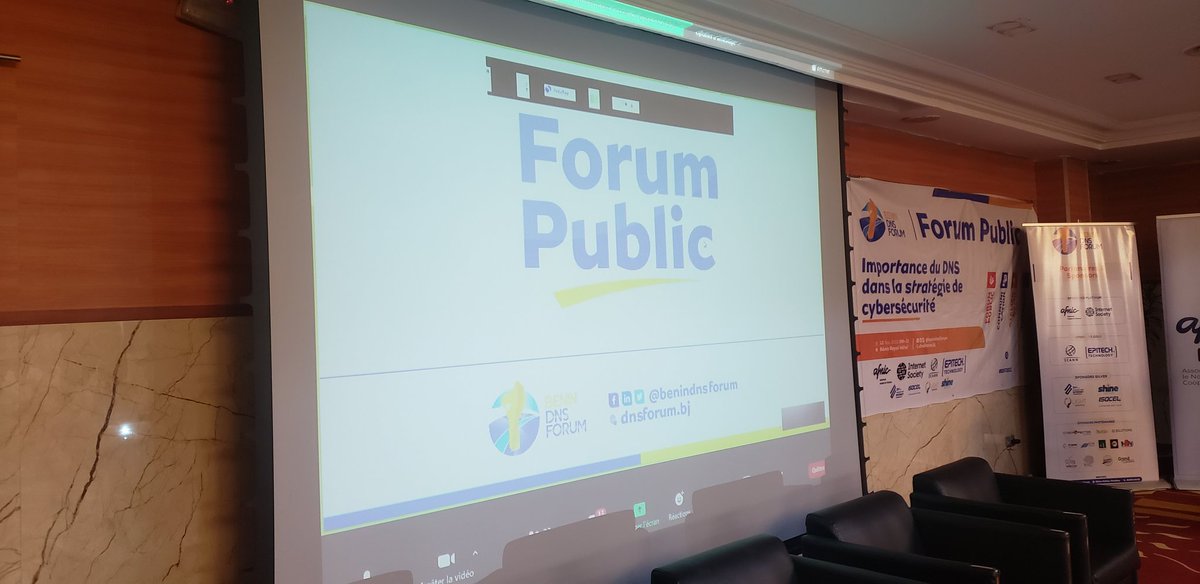 BELLOGaniath's tweet photo. La phase finale et fondamentale du @benindnsforum se deroule depuis 9h à Cotonou. C'est le forum public qui rassemble en ligne et en salle plus de 200 membres. Suivez nous avec le #BDF22 #BeninDNS CC @BeninNumerique @asinbenin @numeriquebenin #benin @rachadsanoussi @petitdekpe https://t.co/8YddnPdTog