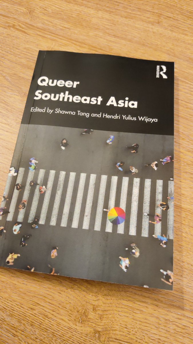 Excited to read this urgent new collection! Congratulations to the editors! #queerasia #queersoutheastasia @TheQueerAsia @esea_hub @CGS_SOAS @LSEGenderTweet @QueerKCL @QueerBritain @SAHM_UK & with a small contribution from yours truly! 🙃 routledge.com/Queer-Southeas…