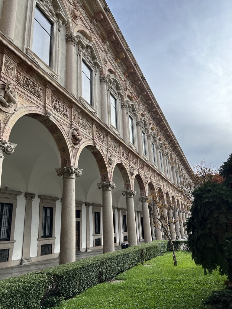 Had a blast walking the <a href="/WordCampItalia/">WordCamp Italia</a> audience through my first 10 years of community organizing.

#WCIT