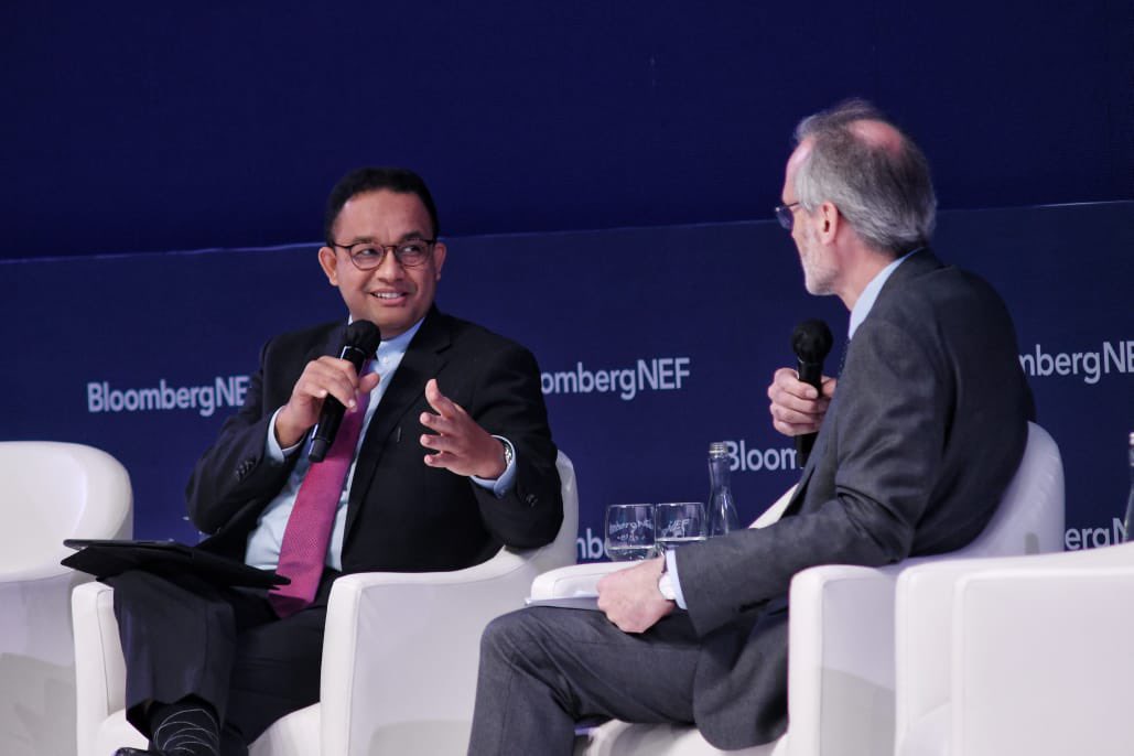 aniesbaswedan's tweet image. Sebuah kehormatan diundang sebagai pembicara dalam acara Bloomberg NEF Summit, salah satu side event di G20 dan B20, di Nusa Dua Bali pada hari ini.

Berbagi pengalaman tentang berbagai upaya yang telah dilakukan di Jakarta dalam menghadapi perubahan iklim.

#BNEFSummit