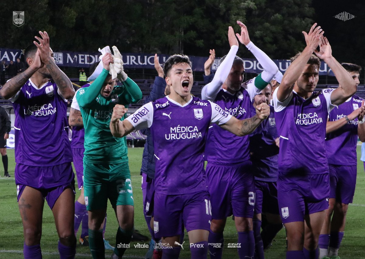 DePrimeraWeb's tweet photo. Defensor Sporting: En busca del título

Defensor Sporting enfrenta a La Luz por la final de la primera Copa Uruguay con intención de cerrar el año obteniendo un título. Probables, árbitros, TV y más detalles.

✍️ @RamaAranda03
📋 https://t.co/qezTfpXPGM
📸 @DefensorSp https://t.co/gIimqygMaB