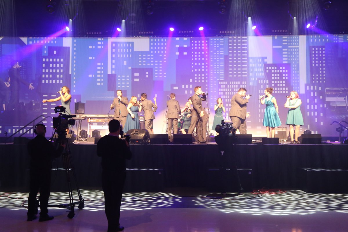 bbBlanc_Events's tweet photo. Incorporating a band gives you a unique opportunity to create a memorable experience for you and your guests 🎺🥁🎙️
Read on to find out what you need to do next➡️ https://t.co/8b8jlRGjOO
#bbBlanc #CreatingEventMagic #Bands #Entertainment #EventDesign #EventTech #Weddings #AV https://t.co/QUsDHiKVbf