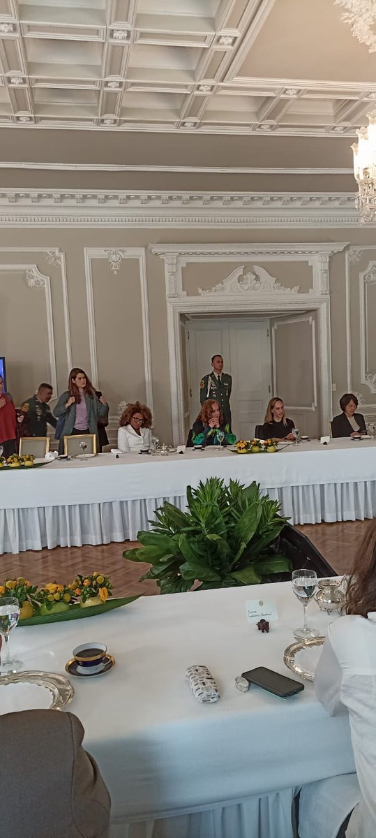alejaboficial's tweet photo. Hoy desde el Encuentro Iberoamericano de Mujeres Progresistas ✊🏻
@PizarroMariaJo @Veronicalcocerg @equidad_mujer https://t.co/z4m1XHlD0J