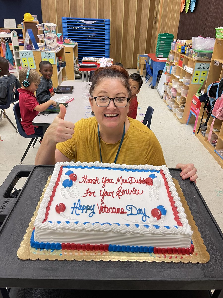 VillageEastEle1's tweet photo. Veterans - Thank You! #VESIndians #TPSDPride https://t.co/6ZxXj8KzIt