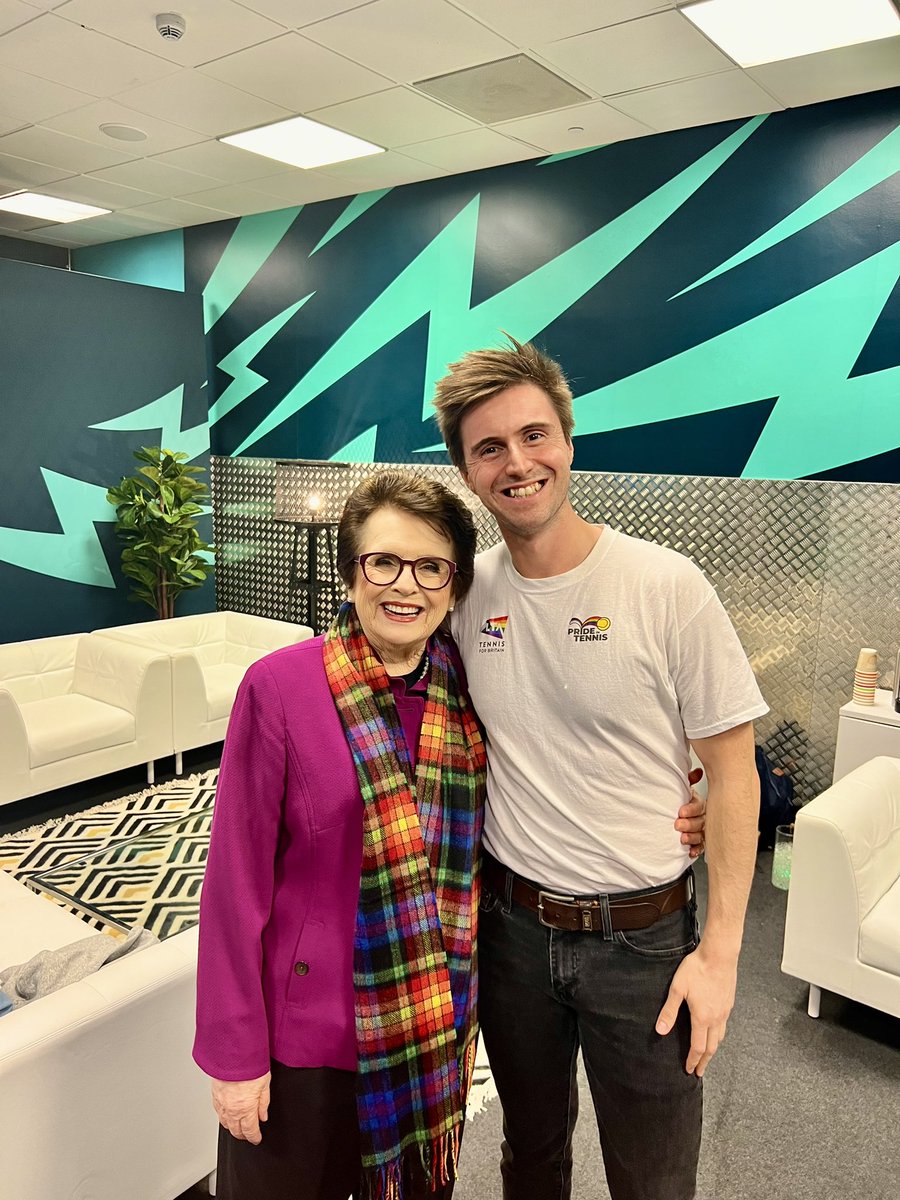 The icing on the cake to a wonderful day at the @BJKCup yesterday with @pride_tennis when I met one of my idols, @BillieJeanKing. Thank you your time, generous candour, and everything you’ve done to make sport a better place for 🏳️‍🌈 people globally. #BJKCupFinals #LGBTQ #tennis