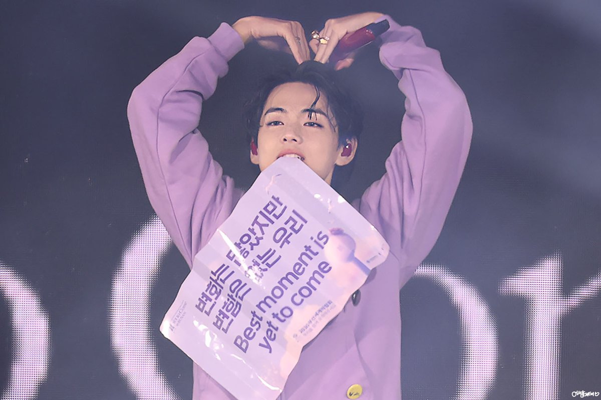 blue_kpiet's tweet photo. @DailylofV PURPLE BEGAN WITH V
#6YearsWithBorahae
#보라해로연결된우리_태형이의선물 https://t.co/QO0jLjWODG