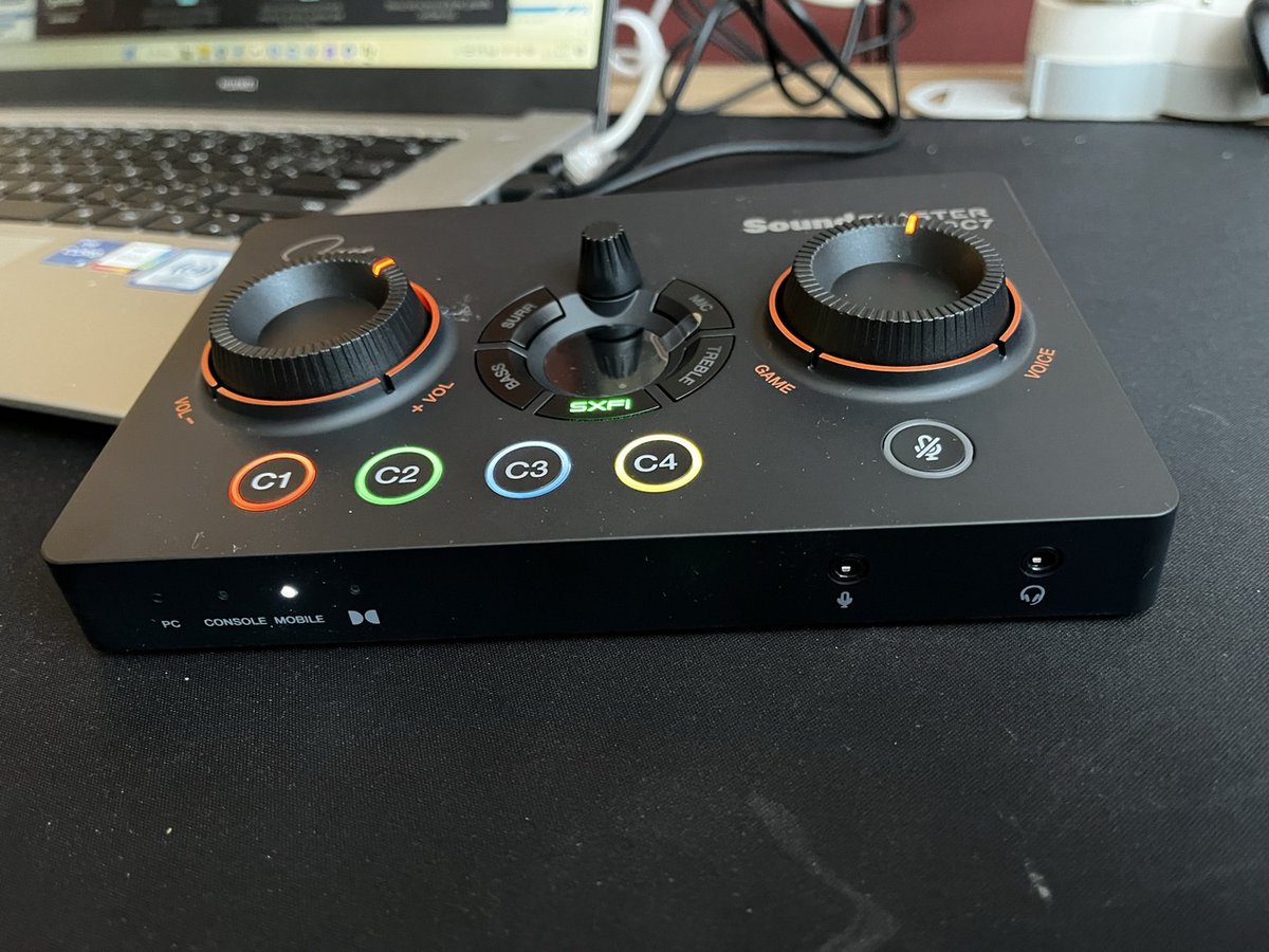 TECHNOSenior1's tweet photo. Creative #SoundBlasterGC7 – kompleksowe centrum sterowania dla użytkowników, którzy korzystają z multimedialnej rozrywki w wielu zastosowaniach. Karta jest skierowania dla graczy i im ma wiele do zaoferowania
@CreativePolska 
@CreativeLabs
#własnytest
https://t.co/64jB2xdDVl https://t.co/lYboCmcFIX