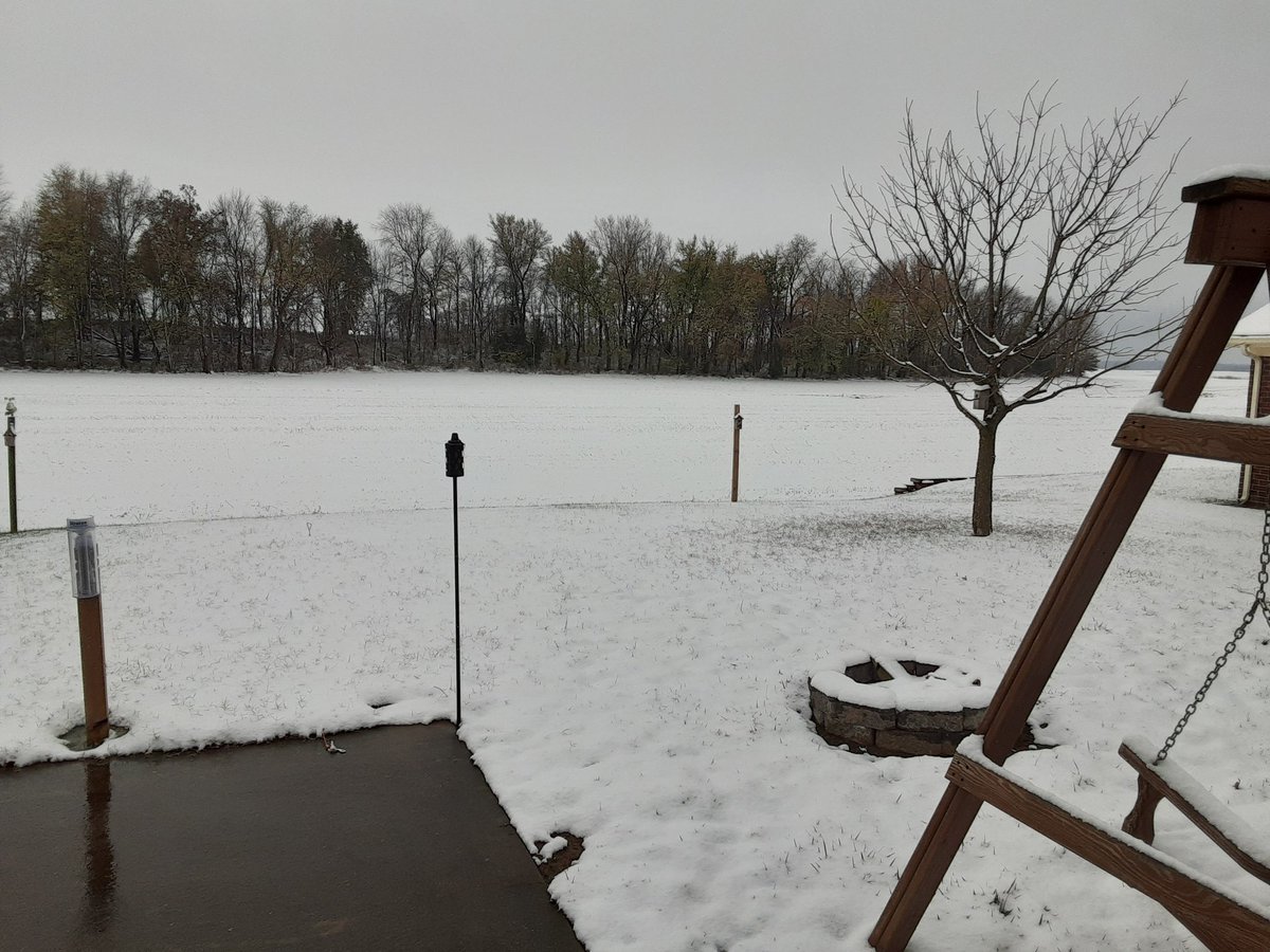 OWB_WXSpotter's tweet photo. I measured right at 2" in Sorgho, #KYwx about 2 mile W of Owensboro #tristatewx #nwspah #pahspotter https://t.co/GV6MfPYvsF