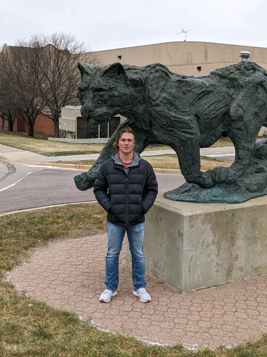 CharliePatten14's tweet photo. Big thanks to @USF_MWrestling for the visit. I really enjoyed my time. After a talk with @mcmeuleners I’m beyond happy to receive my first offer for wrestling. #gocougers https://t.co/BxtCzhKJFa