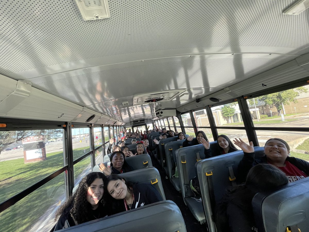 BFTerryCheer1's tweet photo. The Terry and George JH Ranger Cheerleaders are UH bound today!! #rangercheer #spiritday @CheerGjh https://t.co/zVCpdYDzY4