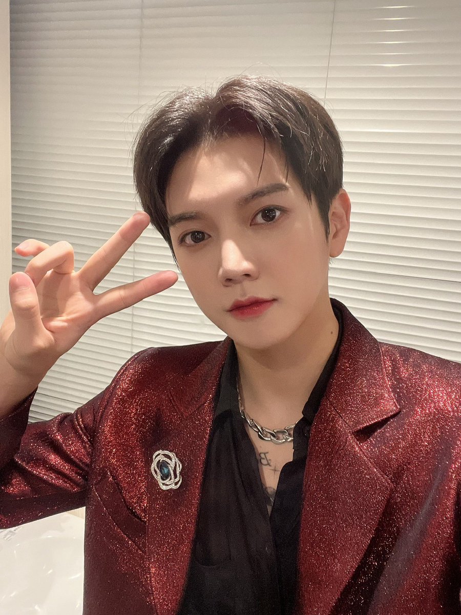 REN_BPM's tweet photo. [#렌] 📸

2022 REN FAN-CON [THE DAY AFTER] IN JAPAN 공연 완료🎤

오늘도 기적들의 뜨거운 함성 덕분에 행복했습니다🤩 앞으로도 함께 행복한 추억 만들어요❤️🙇‍♂️

#REN #최민기 #CHOIMINGI
#THE_DAY_AFTER https://t.co/oNnmVXrSQl