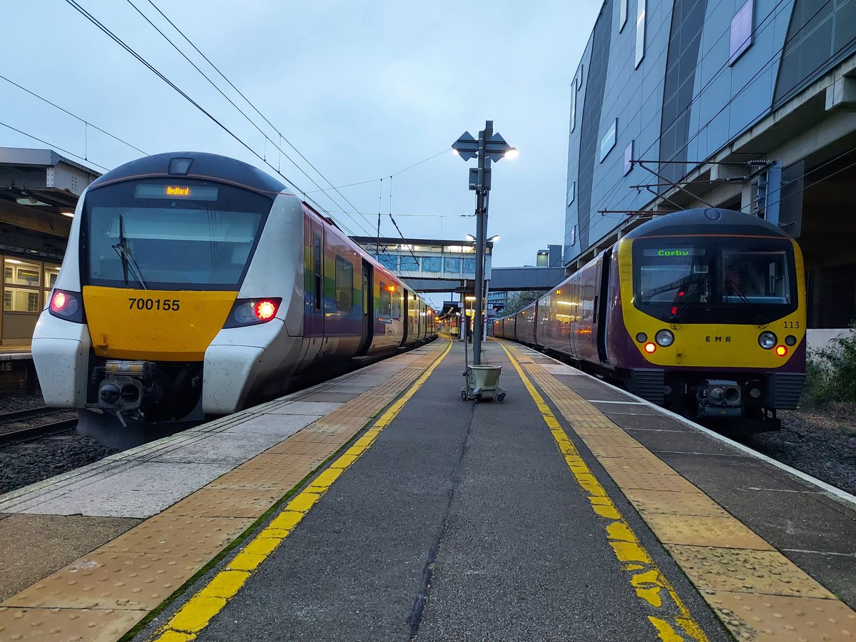 thesatnav89's tweet image. Was as far as Luton for me this morning due to engineering work 360113 my chariot for my trips to Luton and Corby pictured along side  pride 700155 at Luton #engineeringblock #360