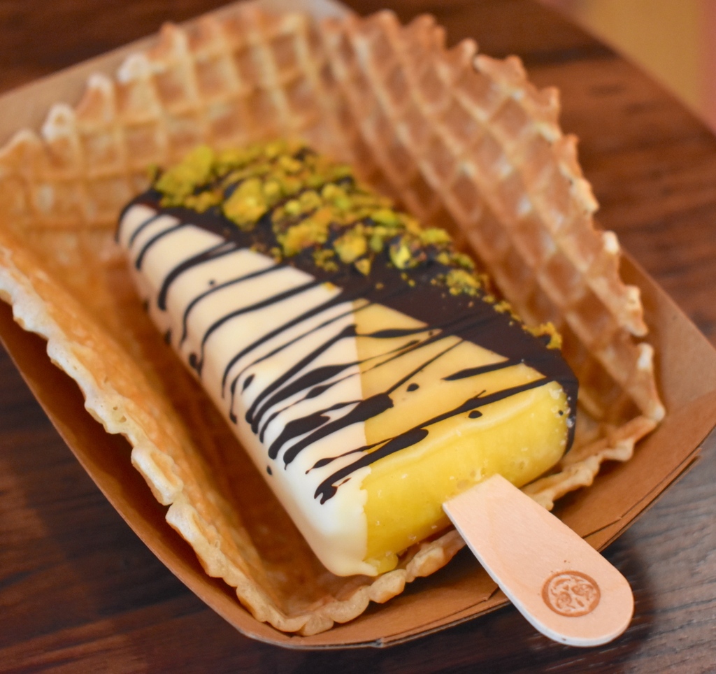 Make it a dessert to remember — with our Pick it, Dip it, &amp; Top it steps, you'll be able to create The Best Ice Cream Experience ✨

Enjoy a warm waffle with your paleta 🧇