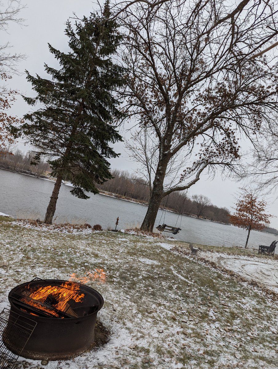 ChelseyDC's tweet photo. Snow! Breakfast Burritos! Bonfire! Pastries! Coffee Truck! Newlyweds! 

A beautiful start to the day.

#DanAndLynz1111 https://t.co/BtexFR1VcW