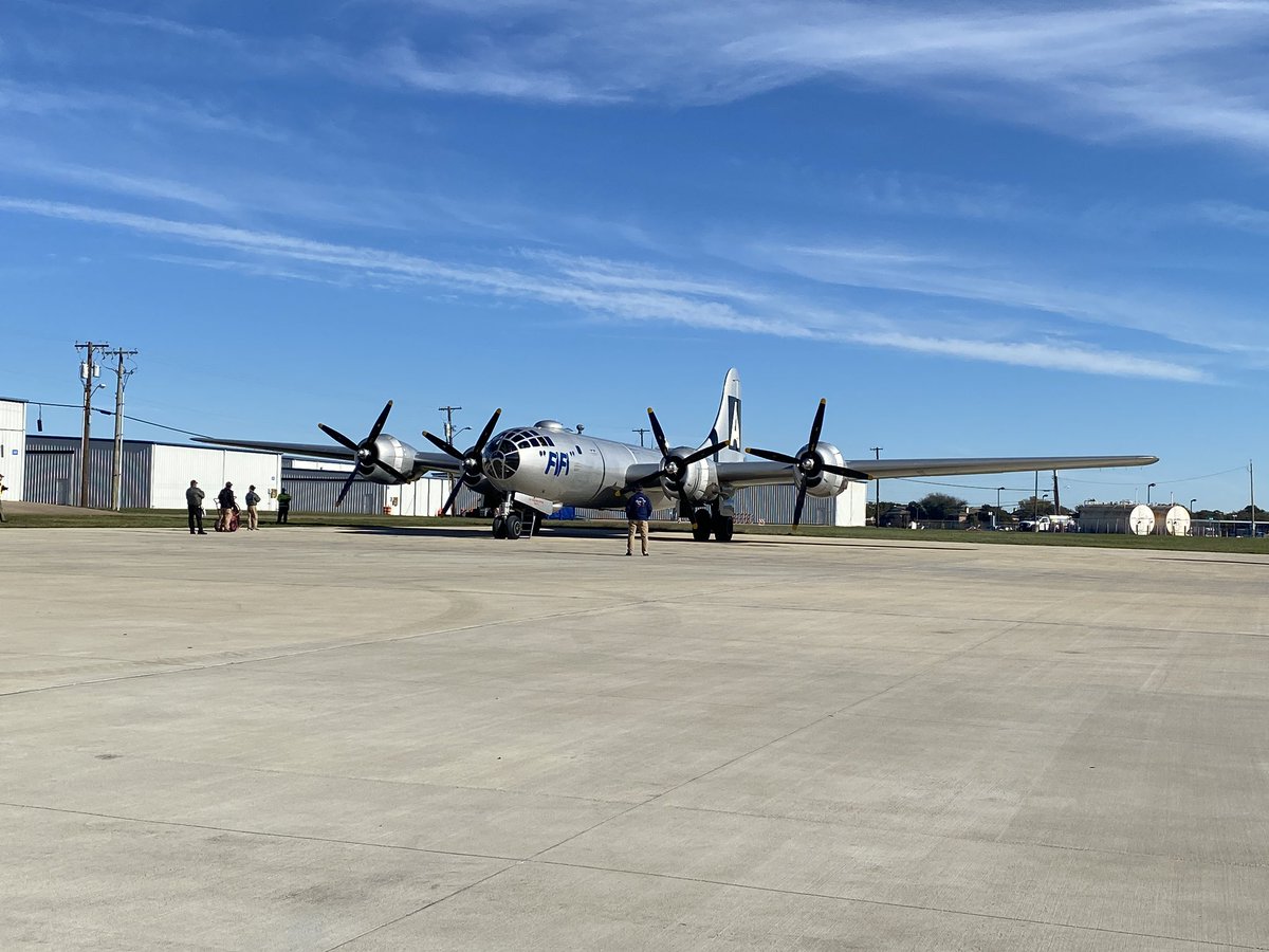 loopyphelps's tweet photo. #Fifi #B29 #WingsOverDallas https://t.co/vWahcgU6ju