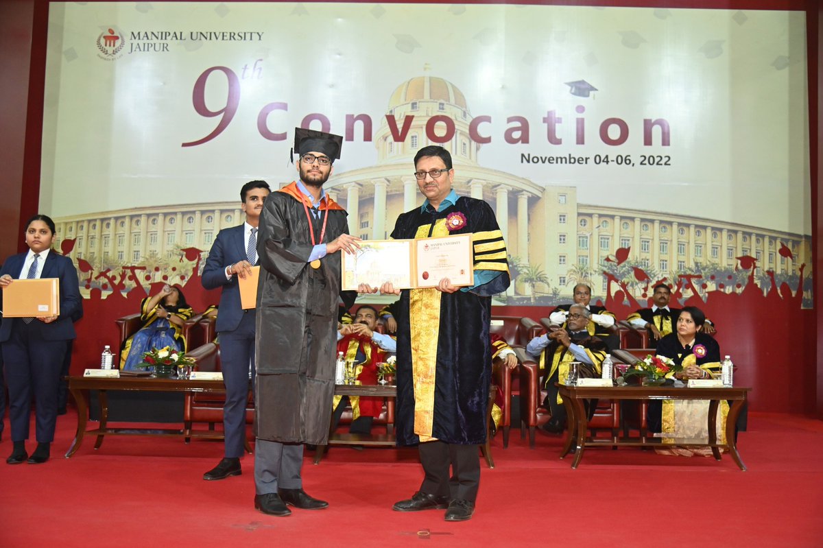 whovishalsingh's tweet image. Received gold medal along with my master&apos;s degree 

#convocation2022