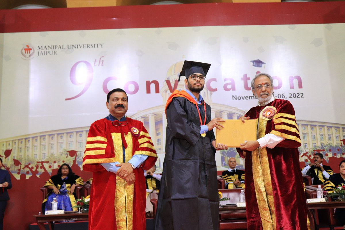 whovishalsingh's tweet image. Received gold medal along with my master&apos;s degree 

#convocation2022