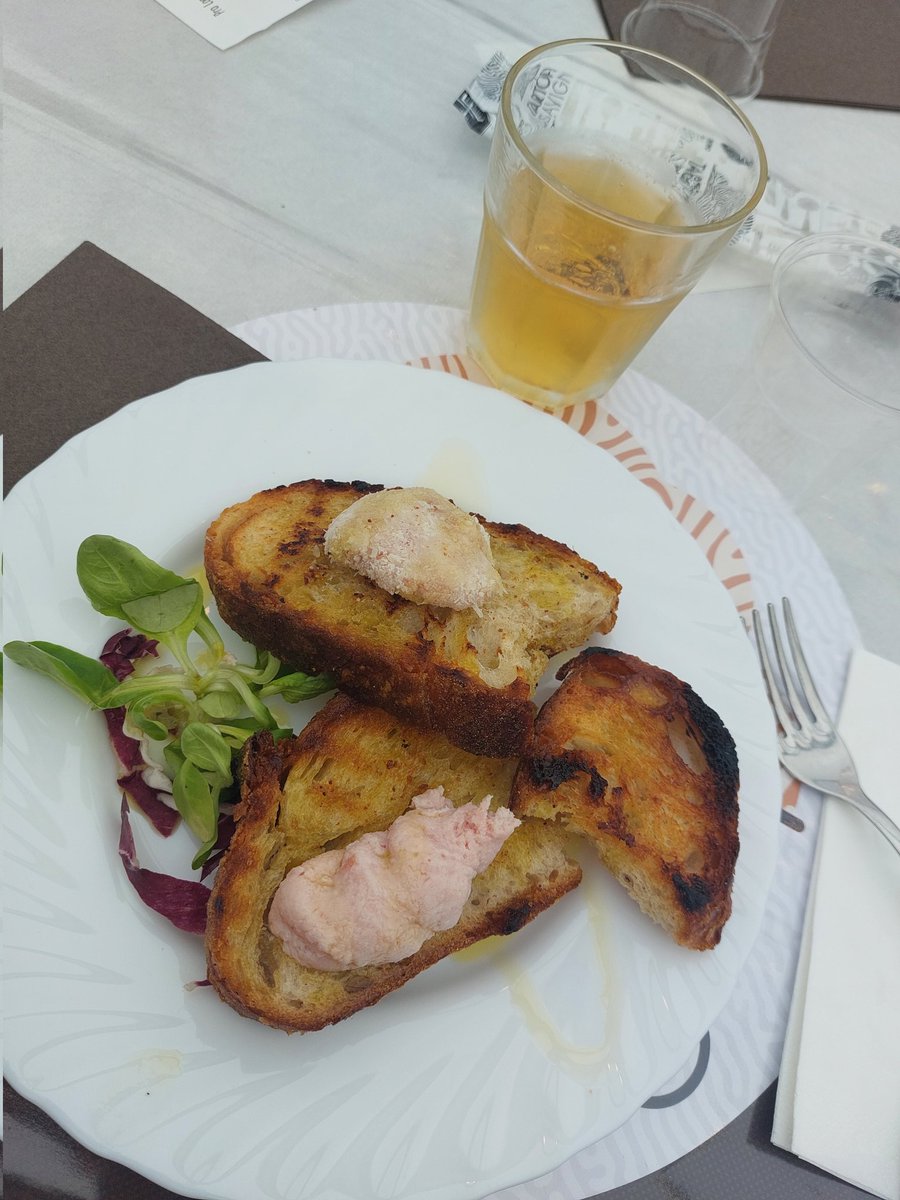 GothicPsyche's tweet photo. A #Tartofla a #Savigno (Bologna) 😋😋😋😋😋 @prolocosavigno https://t.co/ARic8m6uow