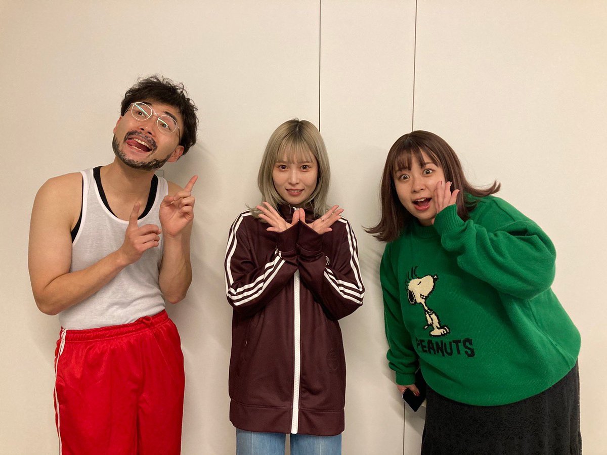 m_koshiikari's tweet photo. 徳島ありがとうございました😊🧡
Z世代のみんなと、大人なみんなと有意義な時間を過ごさせていただきました！

藤川千愛さん、遠山さん、FM徳島のみなさん、King Gnuの井口さん(?)とご一緒しました🚛🚛

#Z世代 
#シンポジウム
#徳島 https://t.co/dQ3WGxydw8