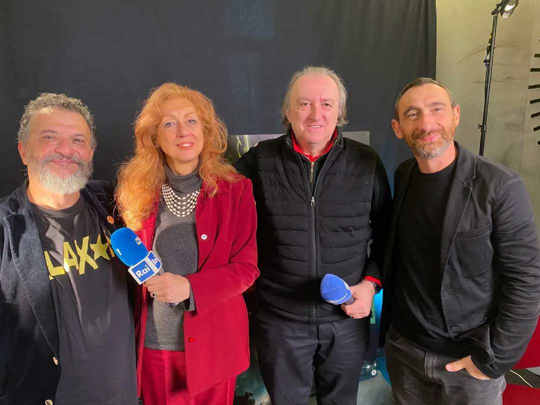 Oggi alle 12 30 a "Prima Fila" su Rai Radiouno i Manetti Bros, Miriam Leone, Giacomo Gianniotti, Monica Bellucci, Valerio Mastandrea ci raccontano "Diabolik -Ginko all'attacco!" pellicola avvincente, ricca di colpi di scena, amore, azione, girata benissimo.Dal 17 nelle sale