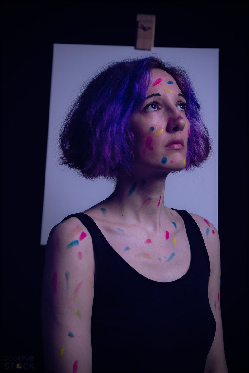 Dear artists,
I know that you are all going through a lot right now. 

Please remember that your art full of emotions, experiences and hard work is important and so many people enjoy it.

Thank you for making our lives more colorful.