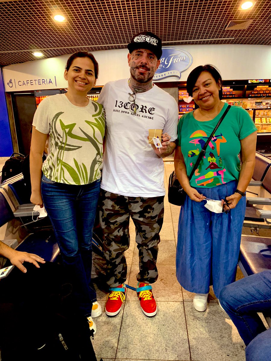 lidiadely's tweet photo. Muito feliz por esse encontro! E esperamos que goste do projeto @entredoishemisferios.ap 

@detonautas @Ticostacruz 💟

#Amazonia #amapá #ribeirinhas #IFAP #Macapá #SaboneteEsfoliante #meioambiente 

@RosiGeoRosi https://t.co/1oyBPgm9Qo