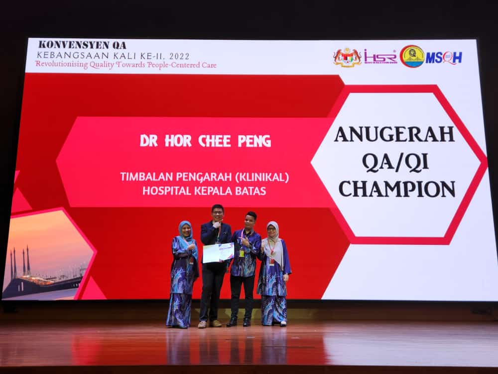 Peng (@cheepenghor) on Twitter photo 06.10 Honoured with the #QA/ #QualityImprovement #Leader Award by <a href="/KKMPutrajaya/">KKMalaysia🇲🇾🩺❤️</a> <a href="/ihsr_my/">Institute for Health Systems Research</a> at National QA Convention. Meeting another 24 leaders across the country! Focus on #clinicalaudit making a difference for clinical care. We can do more for better quality of care! 💪 06.10 Honoured with the #QA/ #QualityImprovement #Leader Award by <a href="/KKMPutrajaya/">KKMalaysia🇲🇾🩺❤️</a> <a href="/ihsr_my/">Institute for Health Systems Research</a> at National QA Convention. Meeting another 24 leaders across the country! Focus on #clinicalaudit making a difference for clinical care. We can do more for better quality of care! 💪