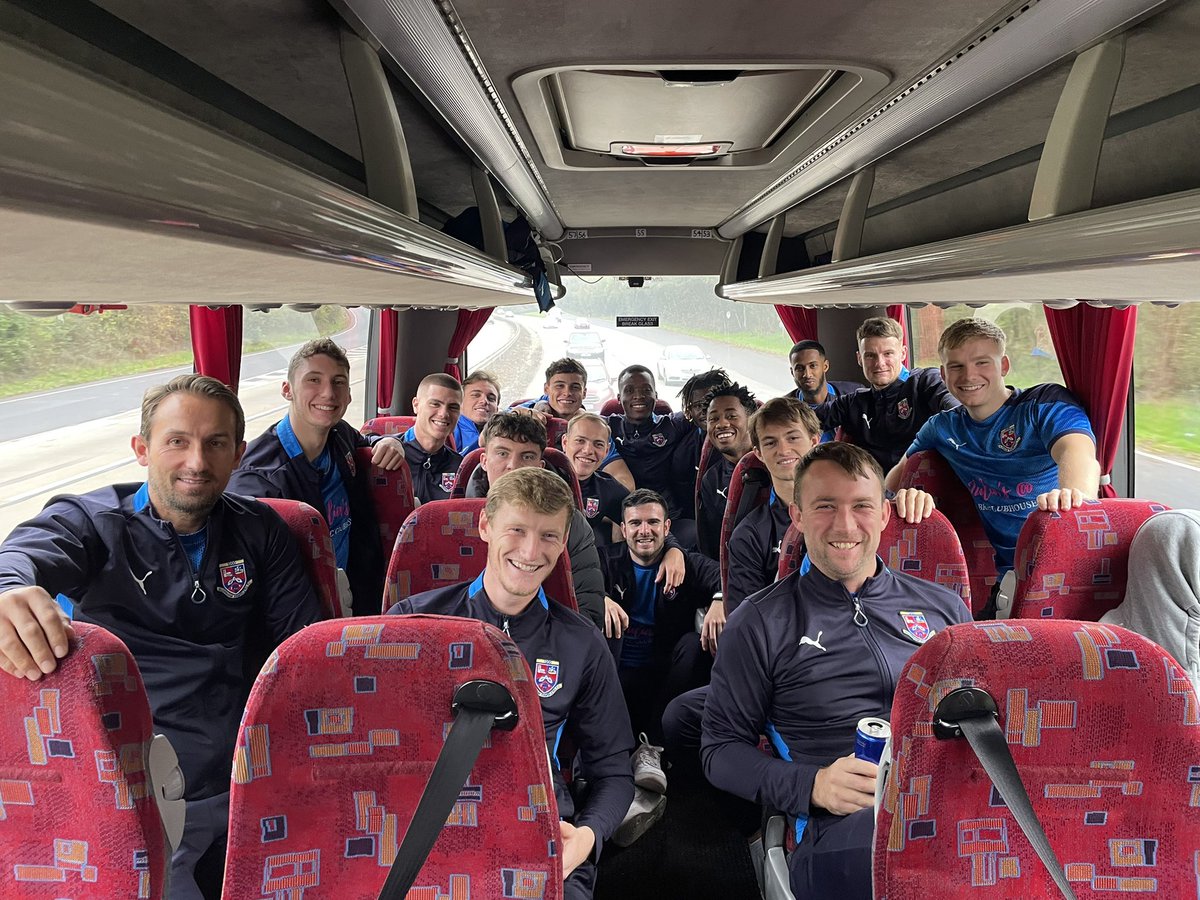 BurnhamRamFC's tweet photo. Away day to @fa vase @tringathletic https://t.co/gpzmajwSwq