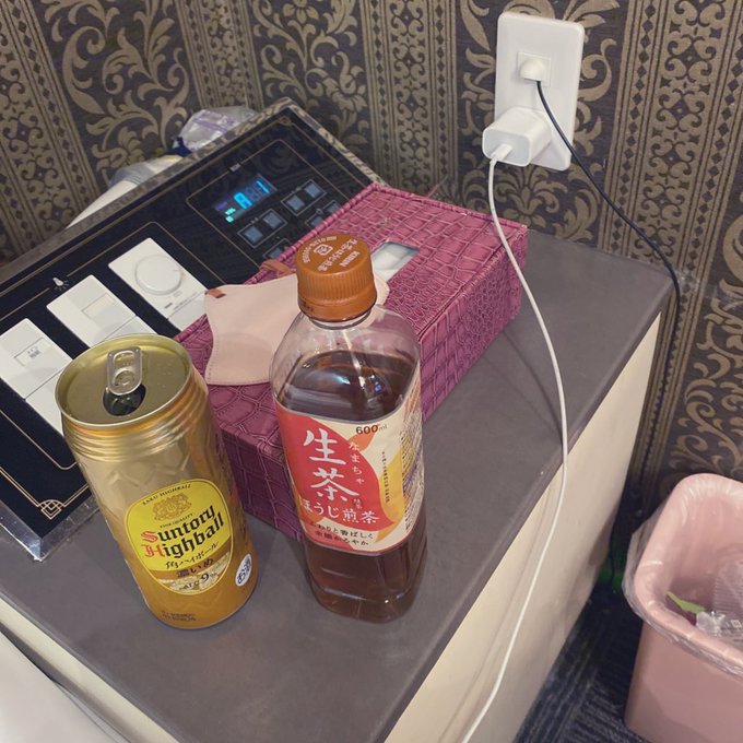 今日は博多のホテルで撮影お泊まりです◝(⑅&bull;ᴗ&bull;⑅)◜ https://t.co/F7fpKiA11O<a href="/tag/%E6%96%B0%E3%81%97%E3%81%84%E3%83%97%E3%83%AD%E3%83%95%E3%82%A3%E3%83%BC%E3%83%AB%E7%94%BB%E5%83%8F"class="tags"><span>#新しいプロフィール画像</span></a>