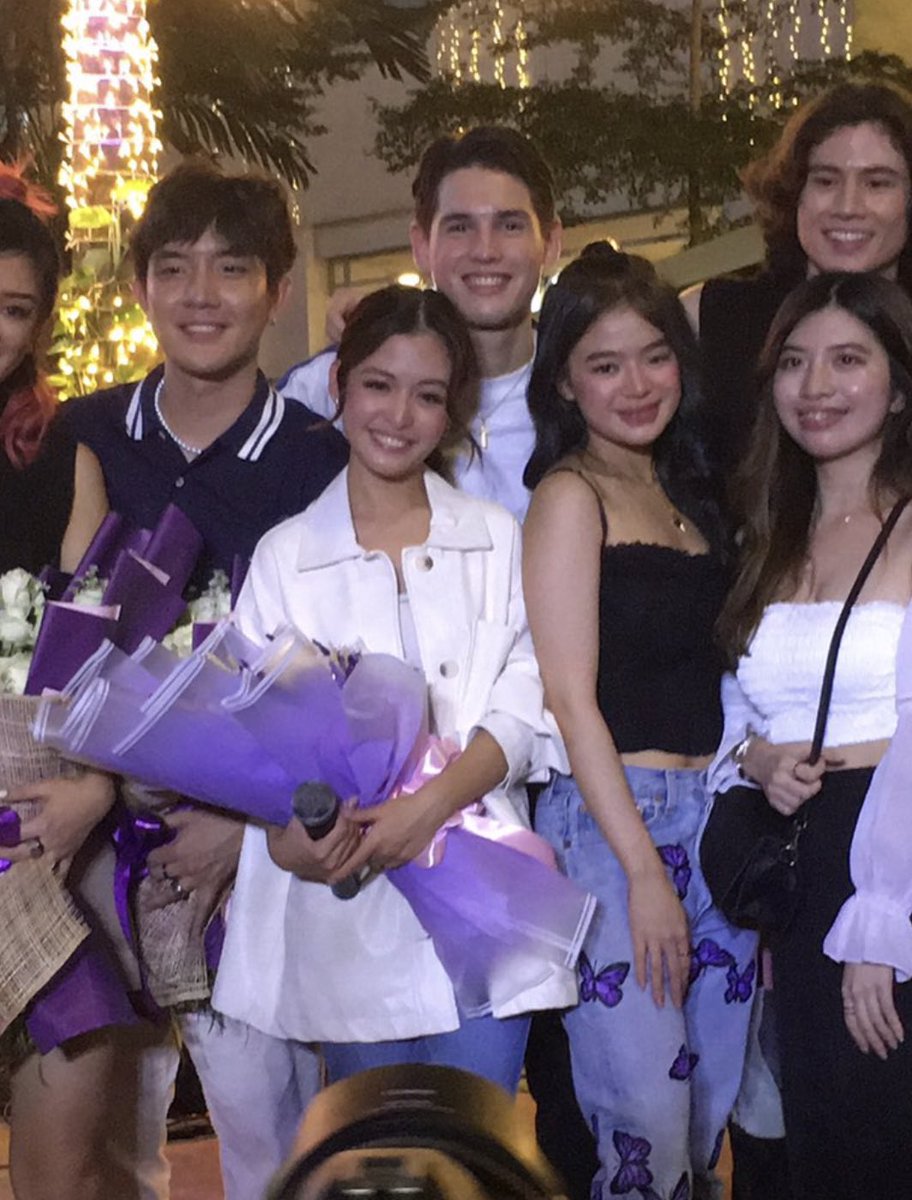 yoitzdatb's tweet photo. feel ko talaga josh and mandy endgame!! tignan dito sa picture hahaha 

TEENCLASH JOSH AND MANDY
#TheCastOfTeenClash https://t.co/L5XlLcj5sJ