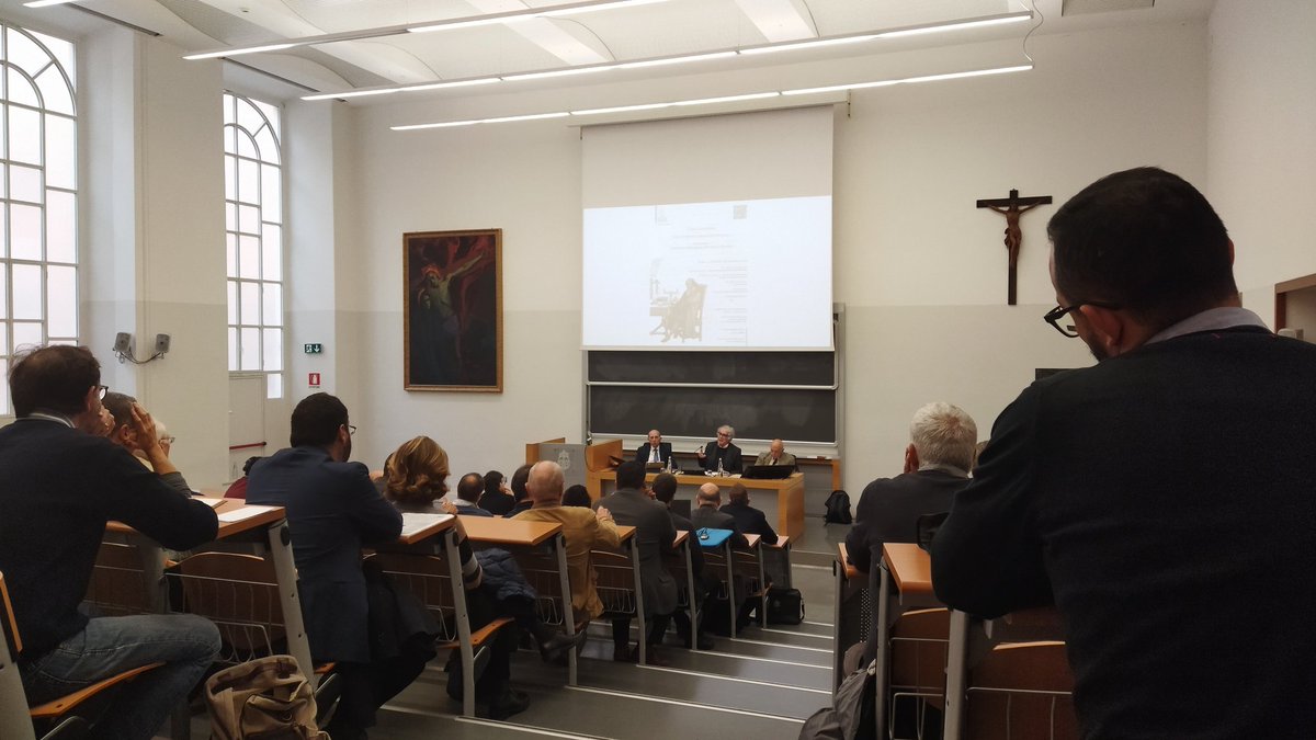 UniGregoriana's tweet photo. Grande partecipazione alla prima Officina degli @ArchivesPUG con i Proff. Carlo Ginzburg, Girolamo Imbruglia e Martin Morales @MoralesPoirier

Seguirà seminario sul #manoscritto di una tra le prime traduzioni italiane delle Provinciali di #Pascal

#storia #microstoria #archivio https://t.co/3svaqwUfAi