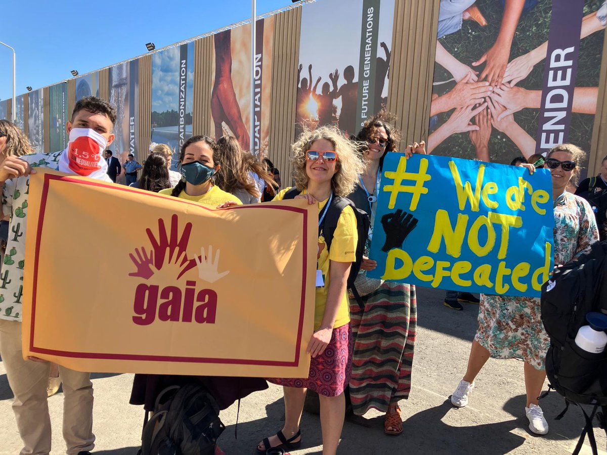 marielvilella's tweet photo. Marching for #climatejustice at #COP27 - so needed to raise our voices, reconnect, re-energise after the toughness of the negotiations. Amaaaaaaaandla chanting to keep going.
#kickpollutersoutofCOP
#LossAndDamageFinanceNow
#ClimateEmergency https://t.co/RLx6ANx0Uz