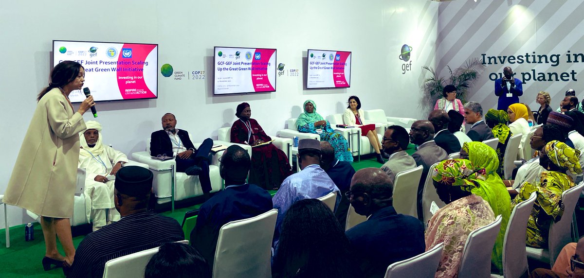 SchultzAnnie1's tweet photo. 🙏🏻@UNCCD Deputy Exec Sec @AndreaMeza76 facilitates a panel  with @theGCF @theGEF @ggwnigeria on how the @GreenWallAfrica can be scaled up from the current 15% of implementation. 

We only have 8 years left &amp; the communities on the #climate frontline are out of time ⌛️ 

#cop27 https://t.co/XgBJFQvtV3