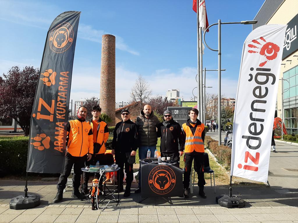 ysn_yilmz's tweet photo. 🇹🇷#İzDerneği Arama Kurtarma https://t.co/t644XUdjZf