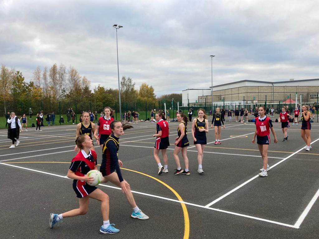 oneilmflbsgd's tweet photo. Heroic performance from U16 at National Schools Netball, winning 5 of their 7 games and being pipped by 2 goals in the semis. Incredibly high standard all day- the narrowest of margins….very well done, girls….Proud coach moment 👏👏👏. https://t.co/3UQrtaouAb