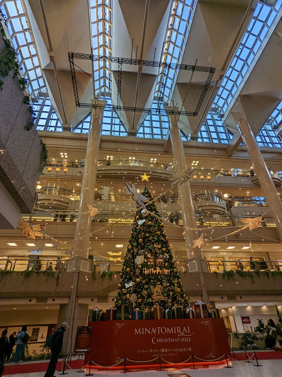 newtina27's tweet image. マークイズとランドマークのツリー🎄
ランドマークのライティングショーは暗い時間の方が良かったなとちょっと反省💦
#ハリーポッター魔法ワールドと出会う旅