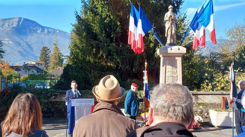 DavidQueiros38's tweet photo. Respecter et honorer #11novembre https://t.co/rVBOtJTNDY