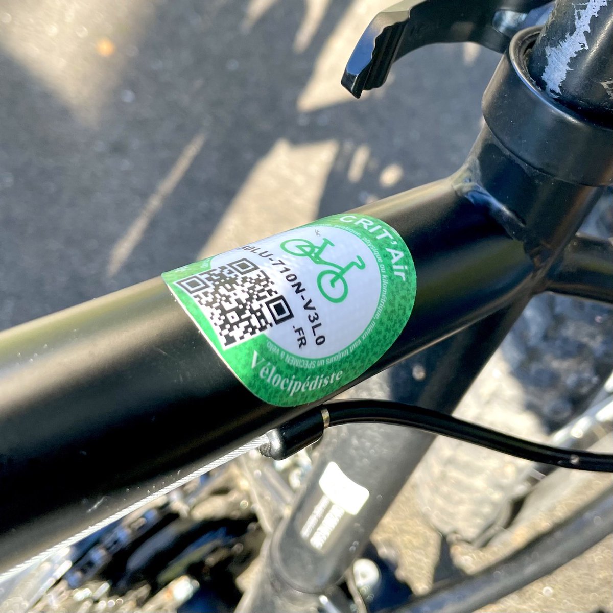 J’ai ajouté quelques conseils pour bien appliquer les stickers sur solu-tion-velo.fr.