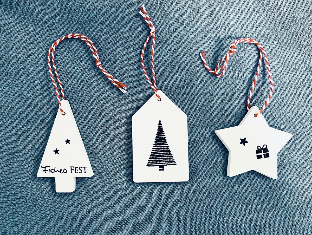 mrsfannycreate's tweet photo. Freue mich, euch diesen Artikel aus meinem Shop bei #etsy vorzustellen: 3er Set Geschenkanhänger - Weihnachten - Weihnachtsanhänger- Betonoptik weiß - Raysin - Skandi Hygge https://t.co/vGbErd9J1Q https://t.co/RK8SW9EJHd