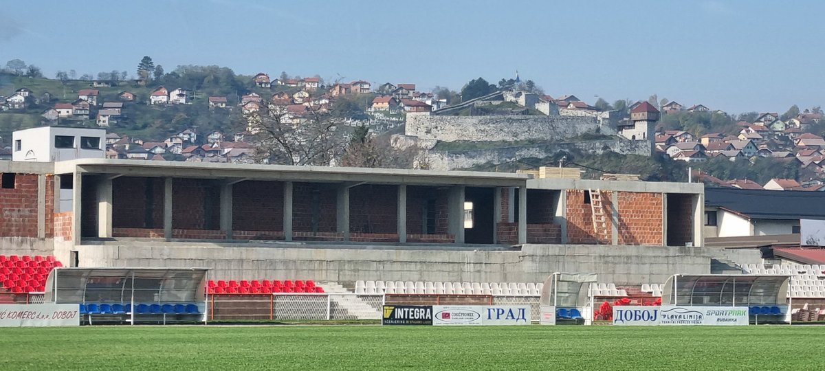 ArjandeJonge299's tweet photo. En groundhoppen bij Sloga Doboj #groundhopping #bosnia #balkanstyle https://t.co/GTLwI0370W