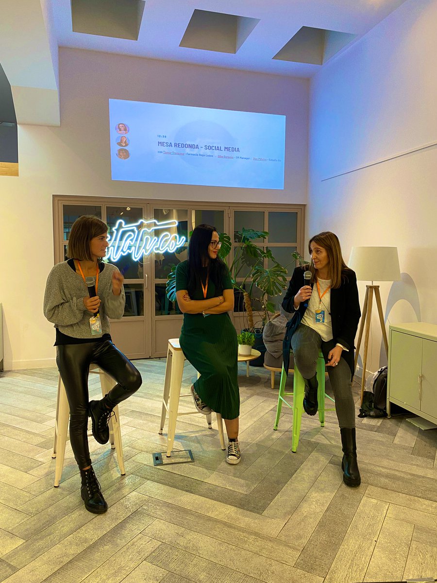 Mesa redonda de #socialmedia

🗣️ Alba Gorgoso, SM Manager
🗣️ Tamar Troncoso de Farmacia Regolodos
🗣️ Noa Piñeiro de Estudio Bo

#estaticoDAY