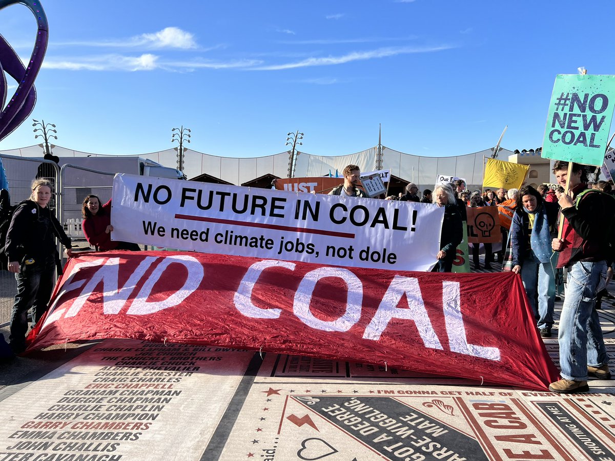 With just weeks to go till govt decision on Cumbria coal mine we’re joining activists in Blackpool for #COP27 global day of action to demand #ClimateJusticeNow #NoNewCoal  
 
Add your name against the coal mine here: action.friendsoftheearth.uk/petition/stop-…