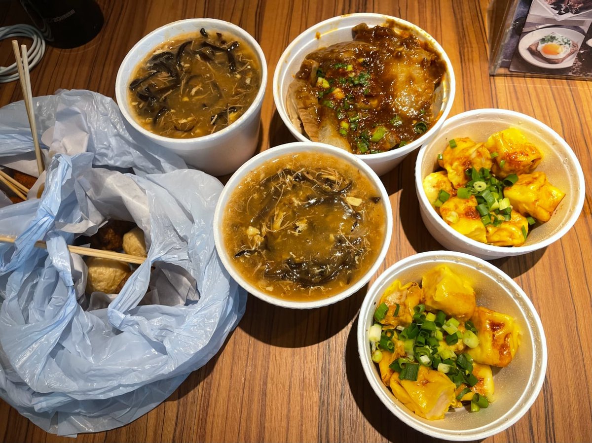 TrenchKayla's tweet photo. Today's #Crypto market is really uncomfortable, I'm going to go shopping and eat food, this is my city Hong Kong, do you know you like Chinese food? #FTT https://t.co/lKHDtkDCM3