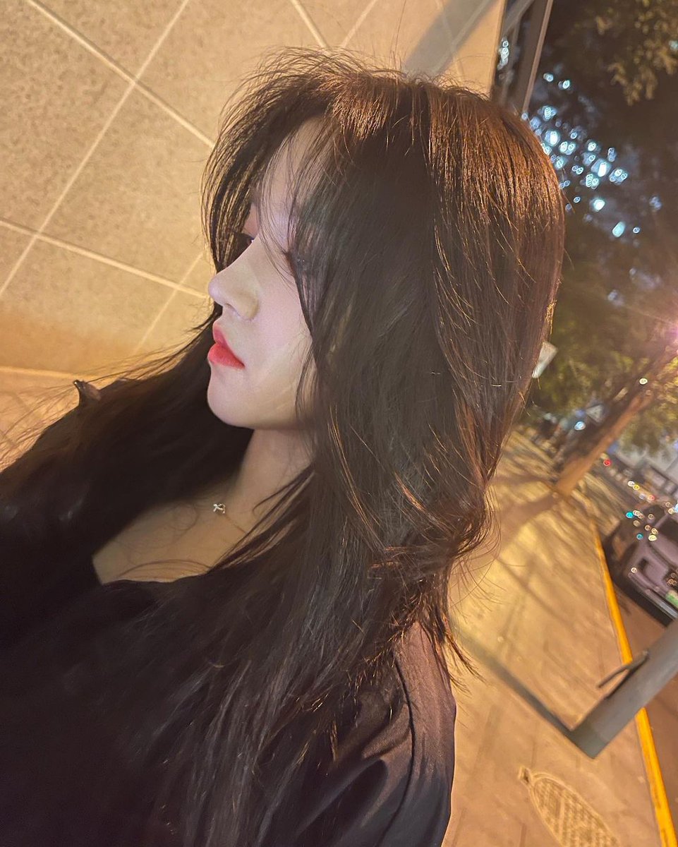 wuqies's tweet photo. #우기쓰 210926 IG UPDATE

“But I promise we'll take the world to it's feet” https://t.co/114RhD95fO